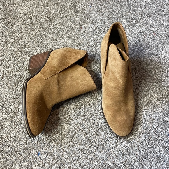 Jessica Simpson ankle suede heeled booties, size 10 - Picture 2 of 8